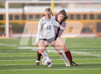 Thumbnail 3 in Highland vs Perry (AIA 6A Semifinal) photogallery.