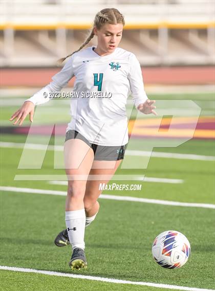 Thumbnail 2 in Highland vs Perry (AIA 6A Semifinal) photogallery.