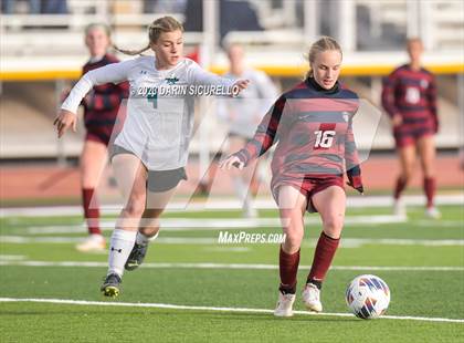 Thumbnail 1 in Highland vs Perry (AIA 6A Semifinal) photogallery.