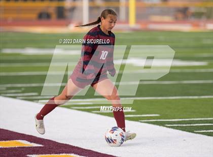 Thumbnail 1 in Highland vs Perry (AIA 6A Semifinal) photogallery.