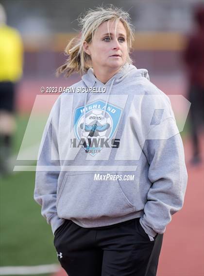 Thumbnail 2 in Highland vs Perry (AIA 6A Semifinal) photogallery.