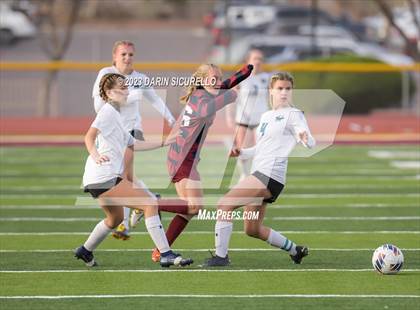 Thumbnail 1 in Highland vs Perry (AIA 6A Semifinal) photogallery.