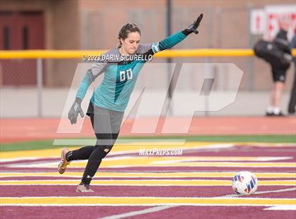 Thumbnail 1 in Highland vs Perry (AIA 6A Semifinal) photogallery.