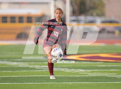 Thumbnail 2 in Highland vs Perry (AIA 6A Semifinal) photogallery.
