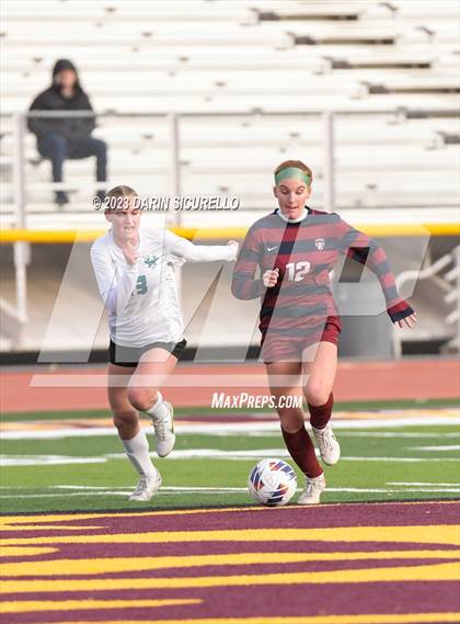 Thumbnail 2 in Highland vs Perry (AIA 6A Semifinal) photogallery.