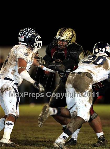Thumbnail 2 in Loyola @ Alemany photogallery.