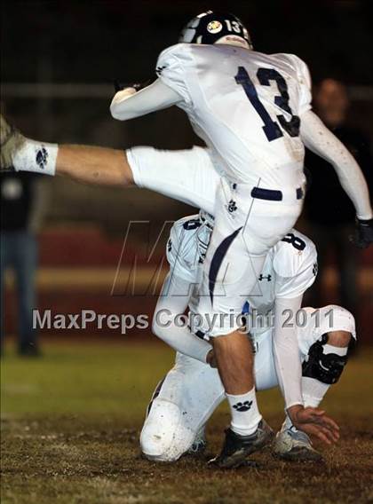 Thumbnail 1 in Loyola @ Alemany photogallery.