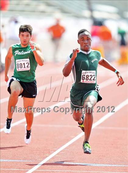 Thumbnail 2 in 85th Clyde Littlefield Texas Relays (Boys Day 1) photogallery.