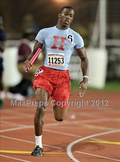 Thumbnail 1 in 85th Clyde Littlefield Texas Relays (Boys Day 1) photogallery.