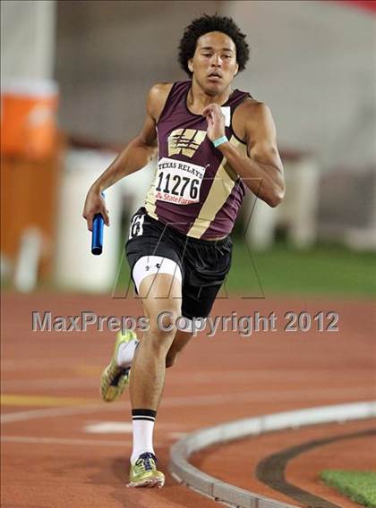 Thumbnail 2 in 85th Clyde Littlefield Texas Relays (Boys Day 1) photogallery.