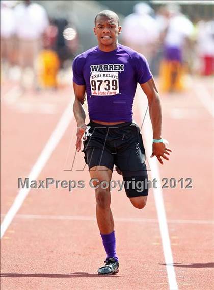 Thumbnail 2 in 85th Clyde Littlefield Texas Relays (Boys Day 1) photogallery.
