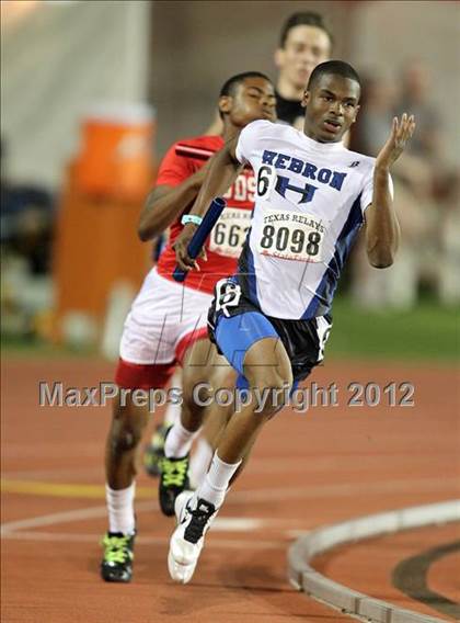 Thumbnail 2 in 85th Clyde Littlefield Texas Relays (Boys Day 1) photogallery.