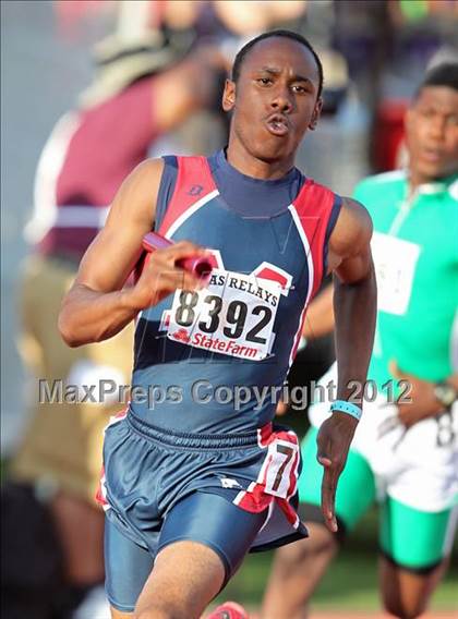 Thumbnail 3 in 85th Clyde Littlefield Texas Relays (Boys Day 1) photogallery.