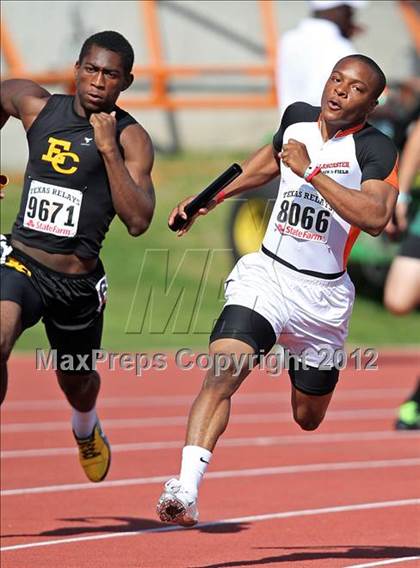 Thumbnail 1 in 85th Clyde Littlefield Texas Relays (Boys Day 1) photogallery.