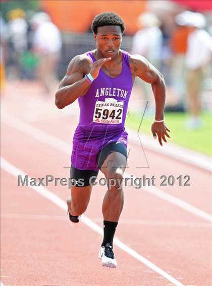 Thumbnail 3 in 85th Clyde Littlefield Texas Relays (Boys Day 1) photogallery.