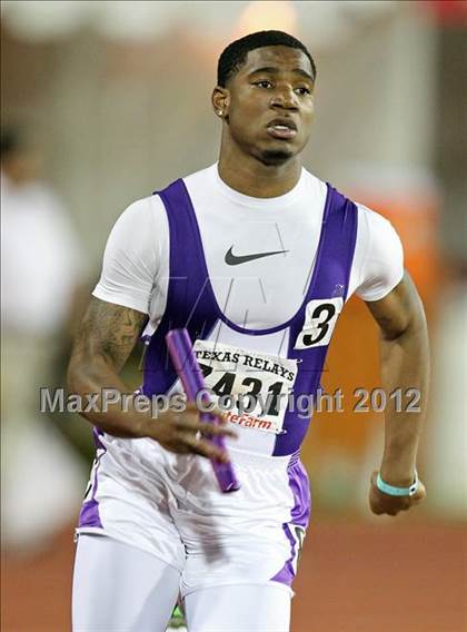 Thumbnail 2 in 85th Clyde Littlefield Texas Relays (Boys Day 1) photogallery.