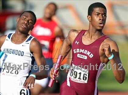 Thumbnail 2 in 85th Clyde Littlefield Texas Relays (Boys Day 1) photogallery.