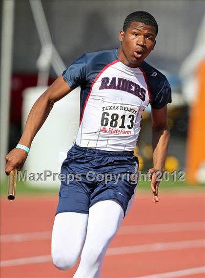 Thumbnail 1 in 85th Clyde Littlefield Texas Relays (Boys Day 1) photogallery.