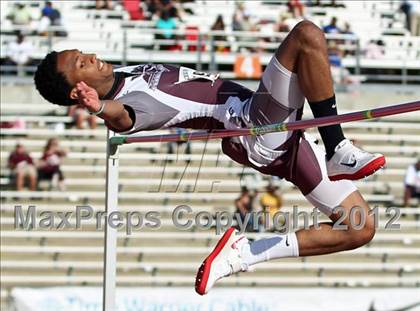 Thumbnail 2 in 85th Clyde Littlefield Texas Relays (Boys Day 1) photogallery.