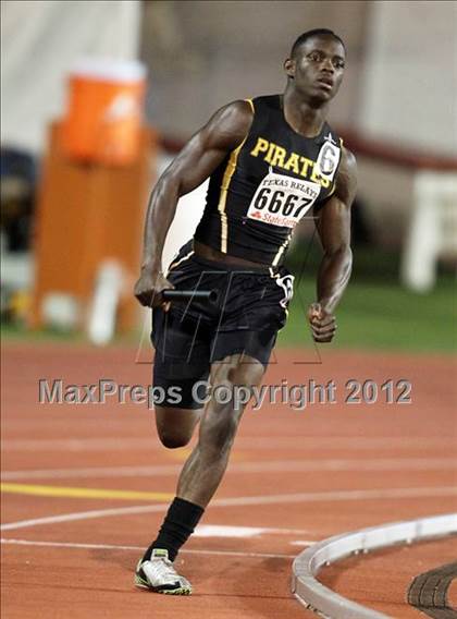 Thumbnail 3 in 85th Clyde Littlefield Texas Relays (Boys Day 1) photogallery.