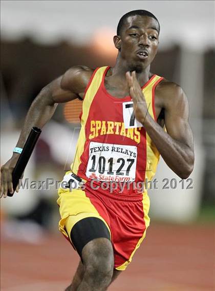 Thumbnail 2 in 85th Clyde Littlefield Texas Relays (Boys Day 1) photogallery.