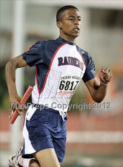 Thumbnail 3 in 85th Clyde Littlefield Texas Relays (Boys Day 1) photogallery.