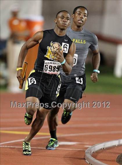 Thumbnail 1 in 85th Clyde Littlefield Texas Relays (Boys Day 1) photogallery.