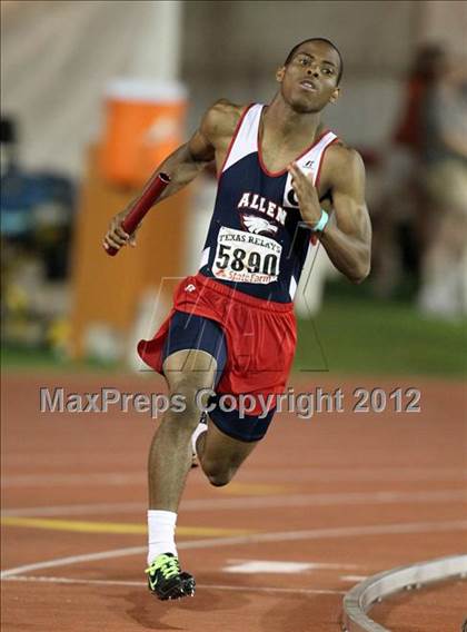 Thumbnail 3 in 85th Clyde Littlefield Texas Relays (Boys Day 1) photogallery.