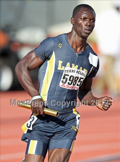 Thumbnail 3 in 85th Clyde Littlefield Texas Relays (Boys Day 1) photogallery.