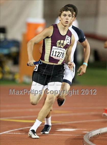 Thumbnail 3 in 85th Clyde Littlefield Texas Relays (Boys Day 1) photogallery.