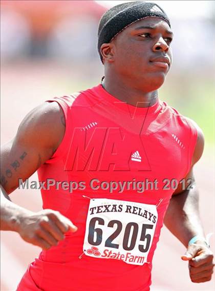 Thumbnail 3 in 85th Clyde Littlefield Texas Relays (Boys Day 1) photogallery.