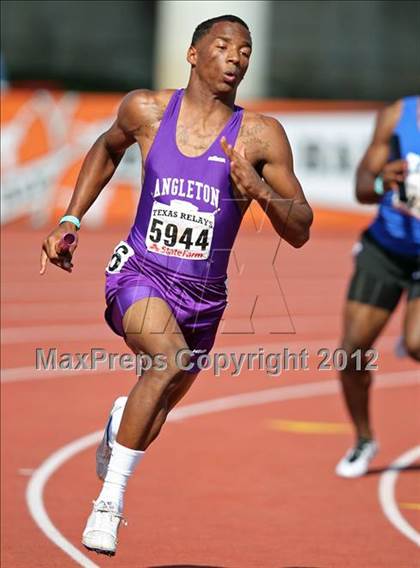 Thumbnail 1 in 85th Clyde Littlefield Texas Relays (Boys Day 1) photogallery.