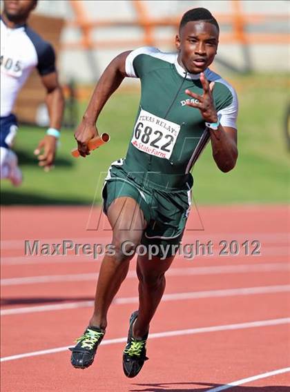 Thumbnail 2 in 85th Clyde Littlefield Texas Relays (Boys Day 1) photogallery.