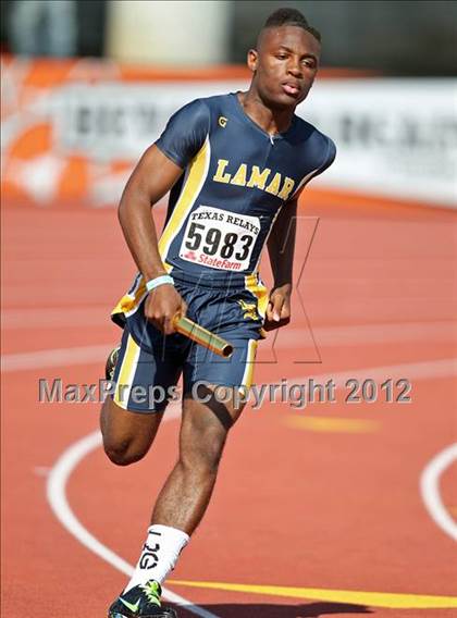 Thumbnail 3 in 85th Clyde Littlefield Texas Relays (Boys Day 1) photogallery.