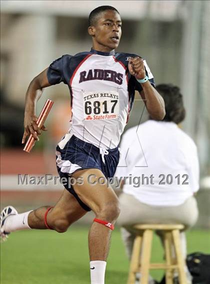Thumbnail 1 in 85th Clyde Littlefield Texas Relays (Boys Day 1) photogallery.