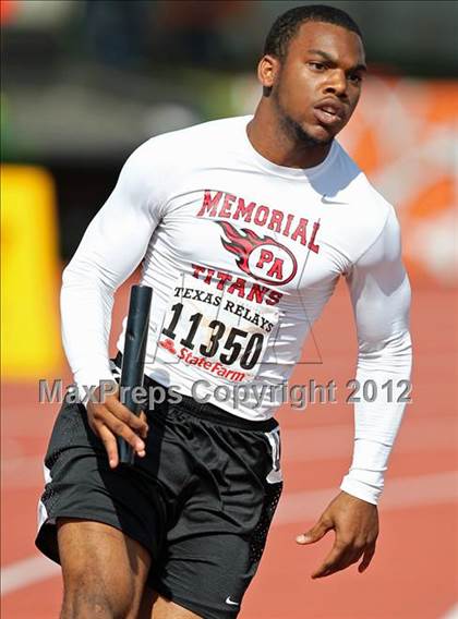 Thumbnail 2 in 85th Clyde Littlefield Texas Relays (Boys Day 1) photogallery.