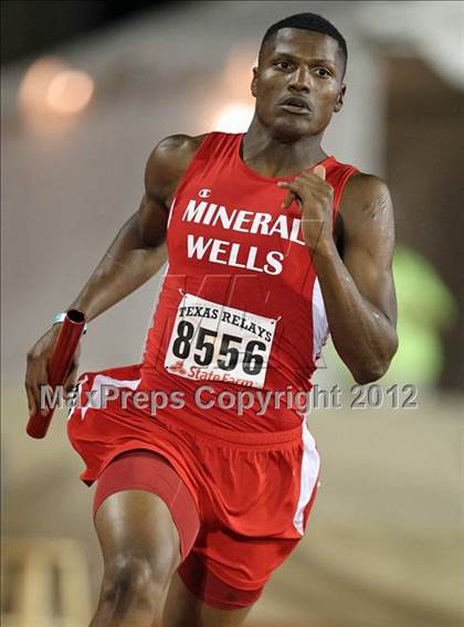 Thumbnail 3 in 85th Clyde Littlefield Texas Relays (Boys Day 1) photogallery.