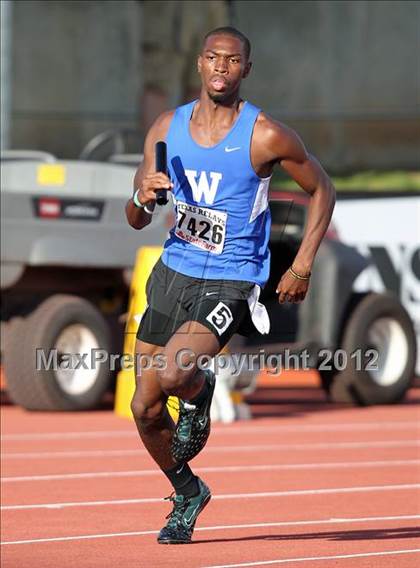 Thumbnail 2 in 85th Clyde Littlefield Texas Relays (Boys Day 1) photogallery.