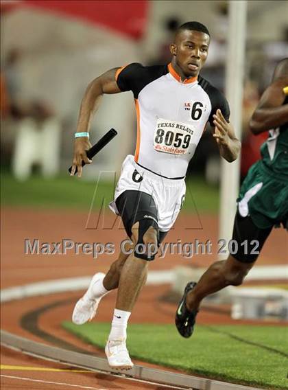 Thumbnail 1 in 85th Clyde Littlefield Texas Relays (Boys Day 1) photogallery.
