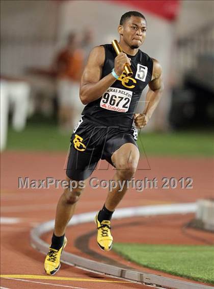 Thumbnail 1 in 85th Clyde Littlefield Texas Relays (Boys Day 1) photogallery.