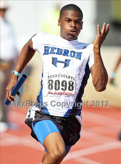 Thumbnail 3 in 85th Clyde Littlefield Texas Relays (Boys Day 1) photogallery.