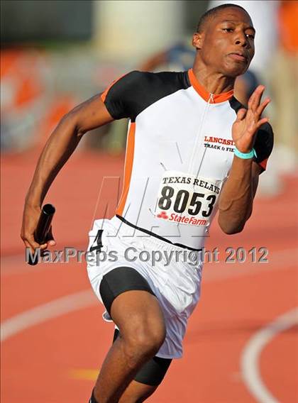 Thumbnail 3 in 85th Clyde Littlefield Texas Relays (Boys Day 1) photogallery.