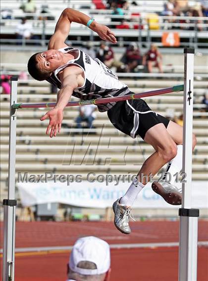 Thumbnail 3 in 85th Clyde Littlefield Texas Relays (Boys Day 1) photogallery.