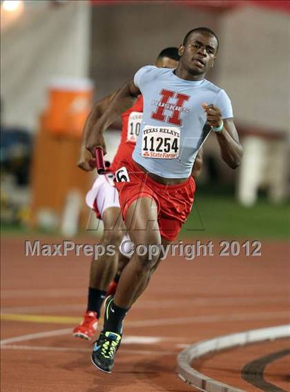 Thumbnail 3 in 85th Clyde Littlefield Texas Relays (Boys Day 1) photogallery.