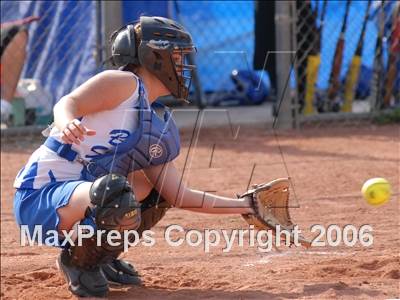 Thumbnail 1 in Los Osos @ Alta Loma photogallery.