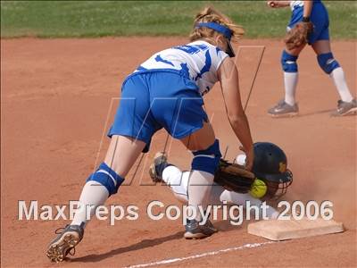 Thumbnail 3 in Los Osos @ Alta Loma photogallery.