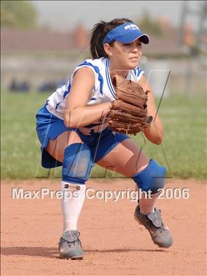 Thumbnail 3 in Los Osos @ Alta Loma photogallery.