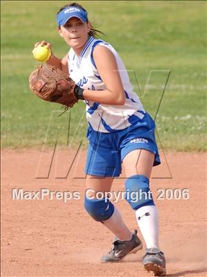 Thumbnail 1 in Los Osos @ Alta Loma photogallery.