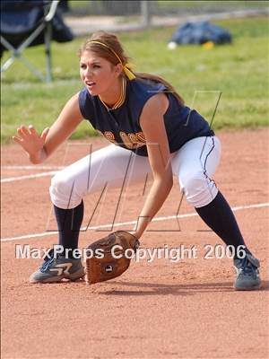 Thumbnail 1 in Los Osos @ Alta Loma photogallery.