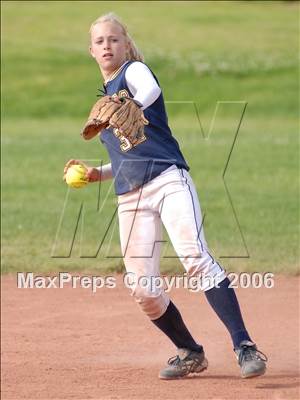 Thumbnail 2 in Los Osos @ Alta Loma photogallery.